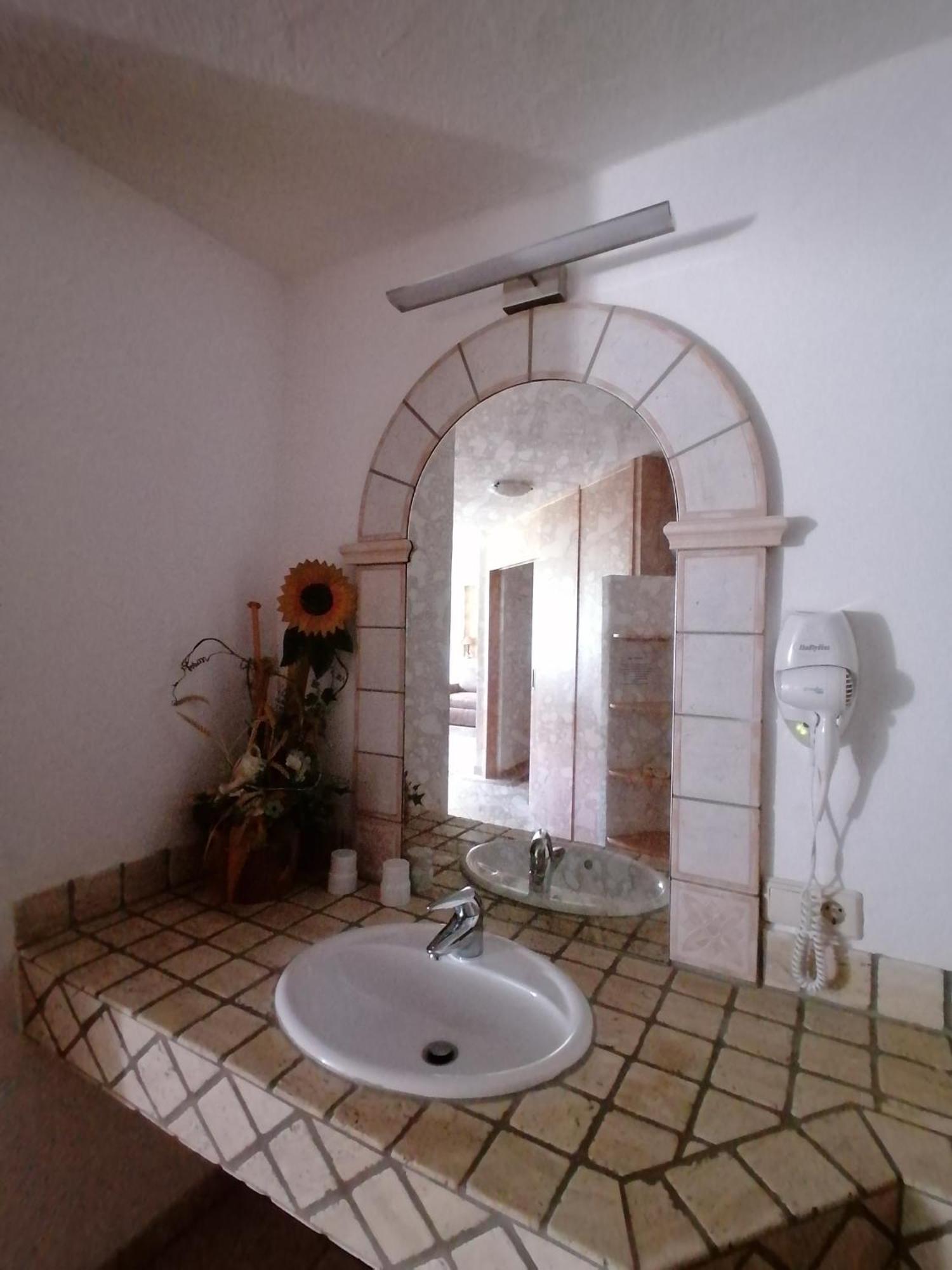 Saumerhof سخلادميخ المظهر الخارجي الصورة